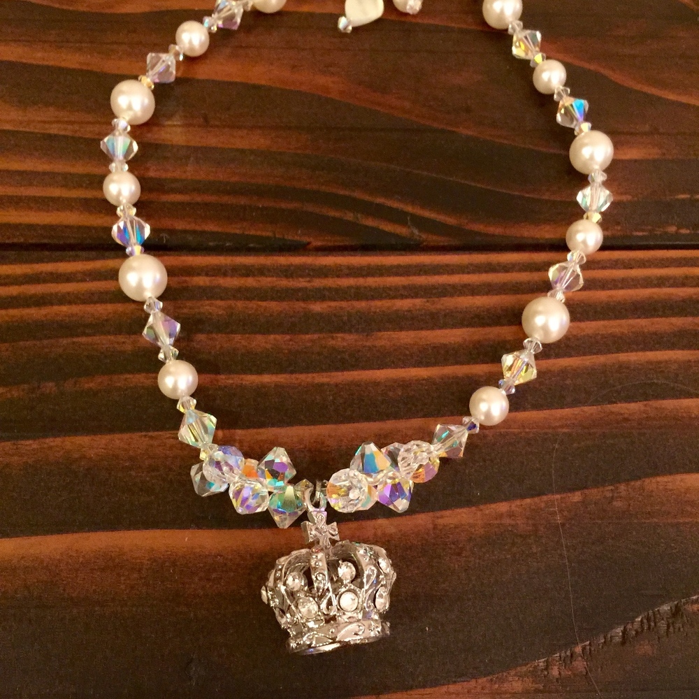 14.5" Crown Choker necklace